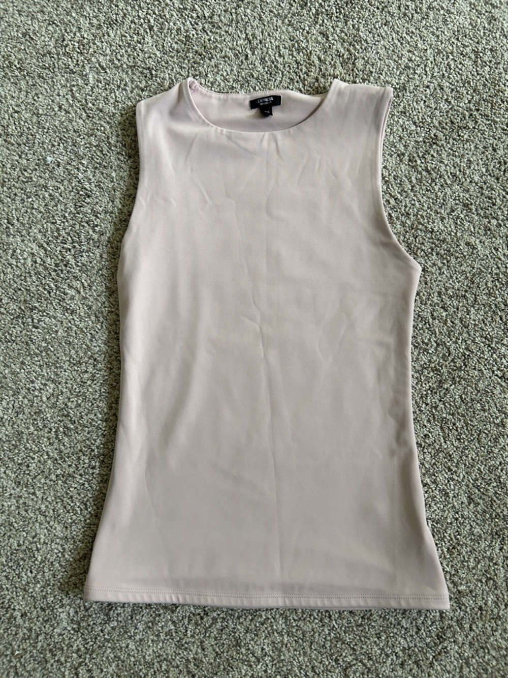 Express body contour Soft Blush Crewneck Tank Top